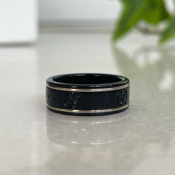 SOLD - Gucci Icon Ring | Gucci Icon Thin Band in White Gold - Picture 3 of 10